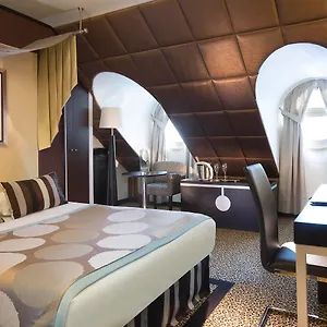 4* Hotell Le M